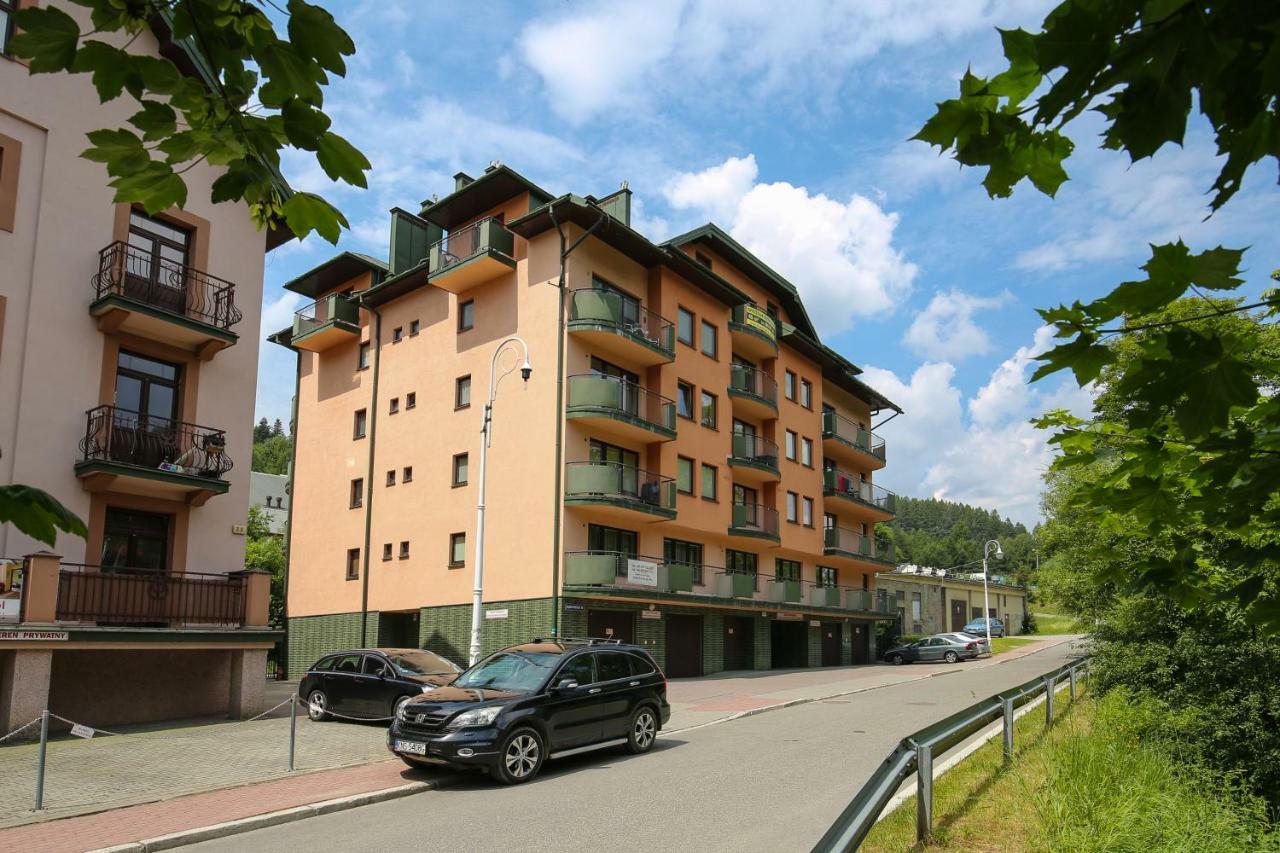 Apartamenty Na Pierwszym Pietrze Krynica-Zdrój Exteriör bild